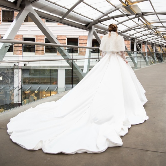 Wedding dress by Christina’s bridal. - Picture 2 of 12